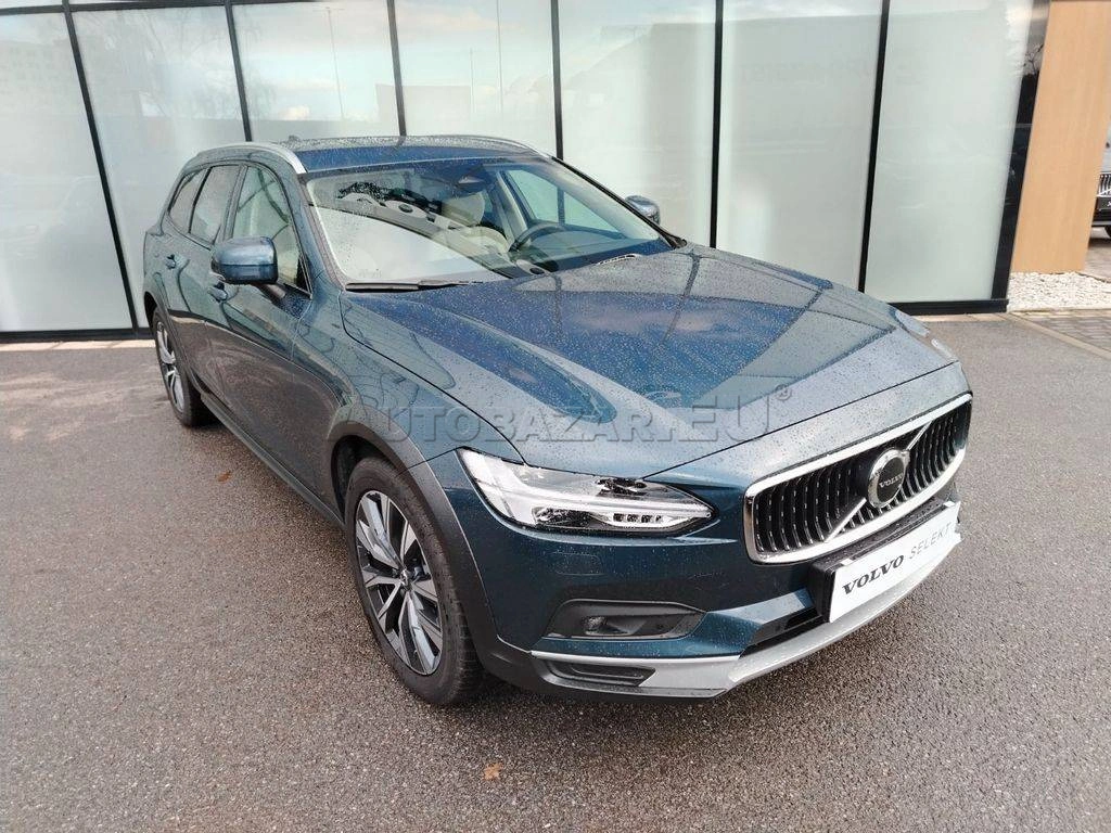 Volvo V90 CC B4 mHev Plus AWD A/T