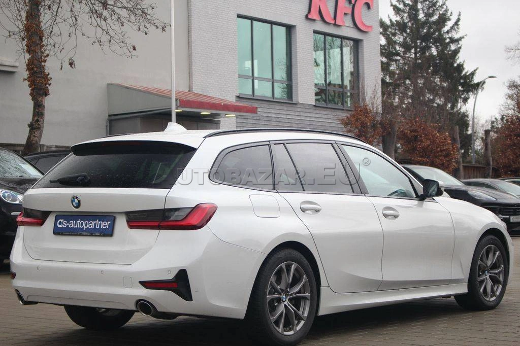BMW Rad 3 Touring 320d  xDrive A/T