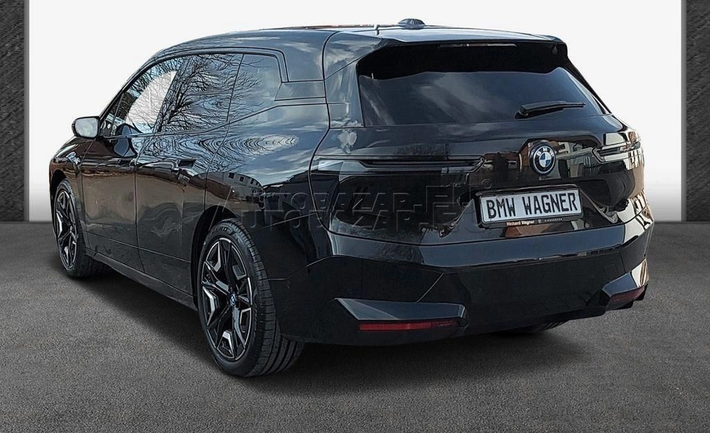 BMW iX XDrive40