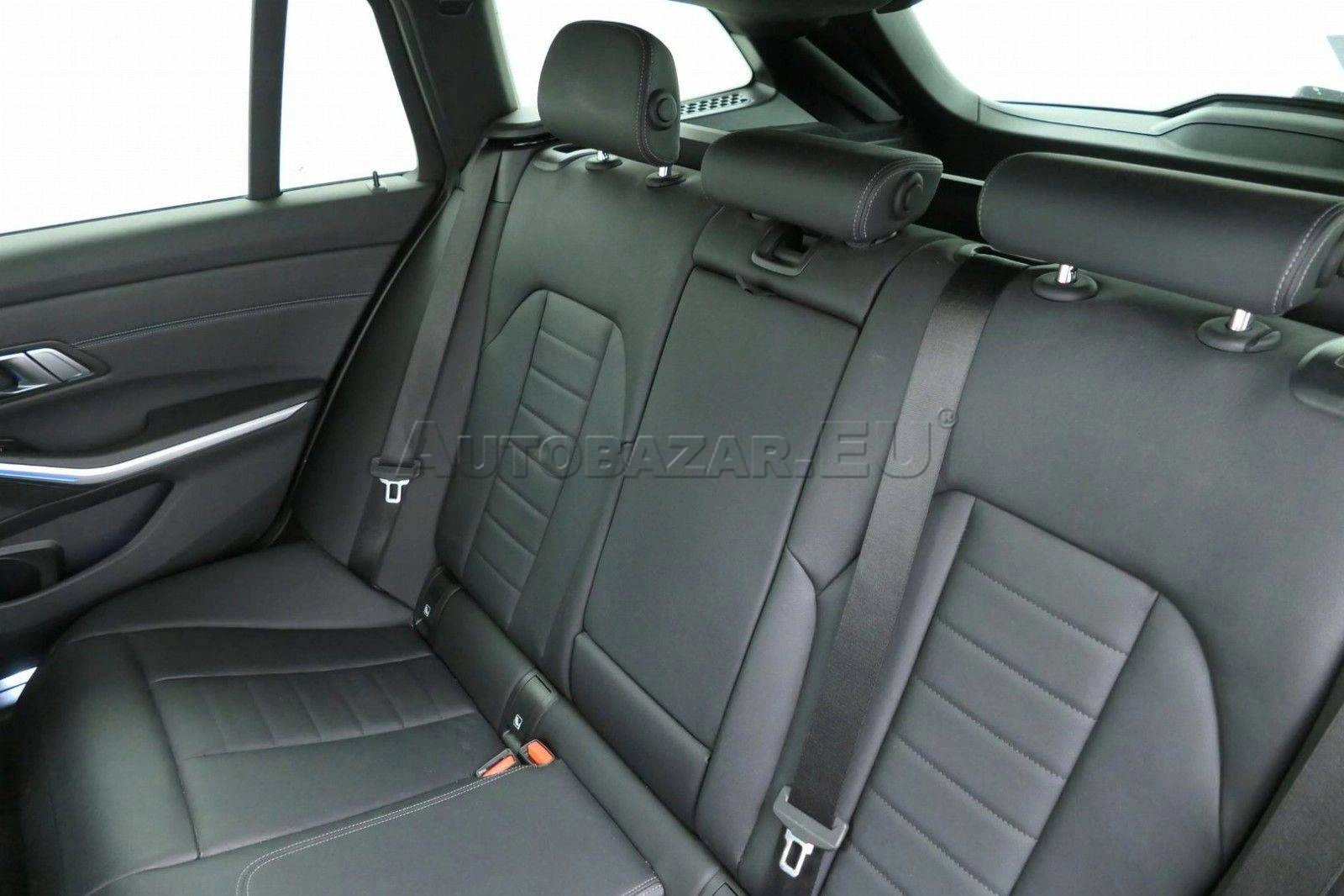 BMW Rad 3 Touring 330d mHEV  A/T