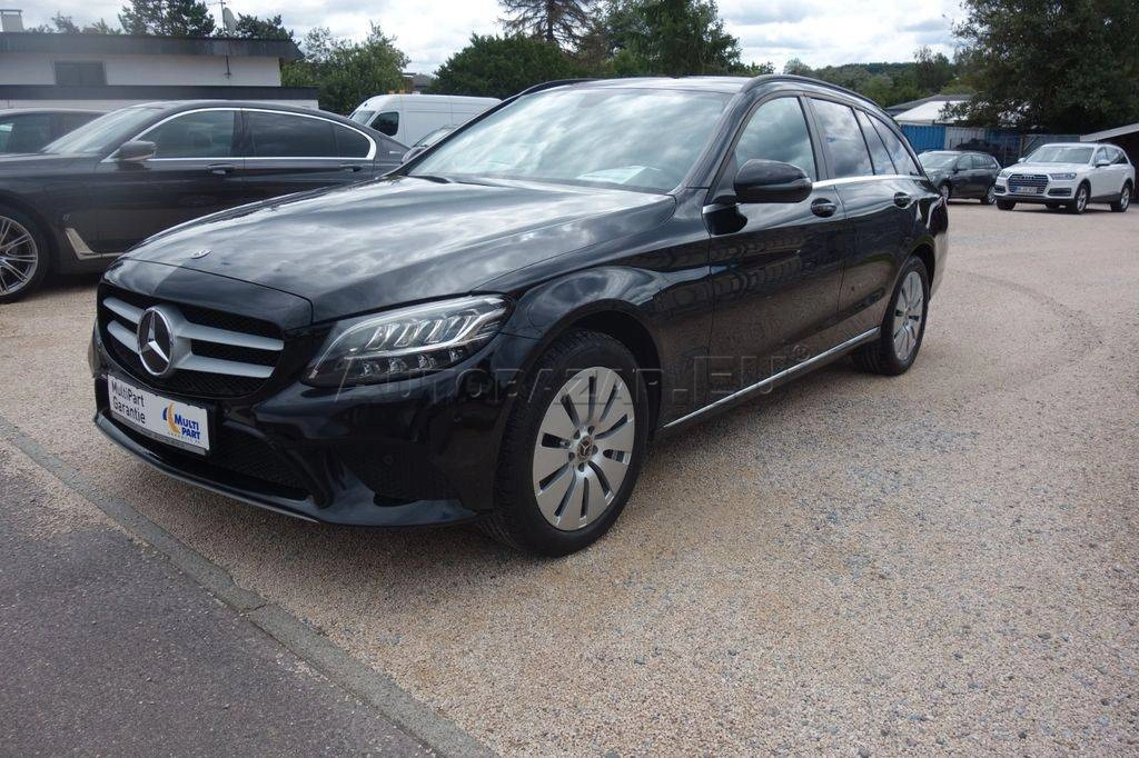 Mercedes-Benz C trieda Kombi 220 d A/T
