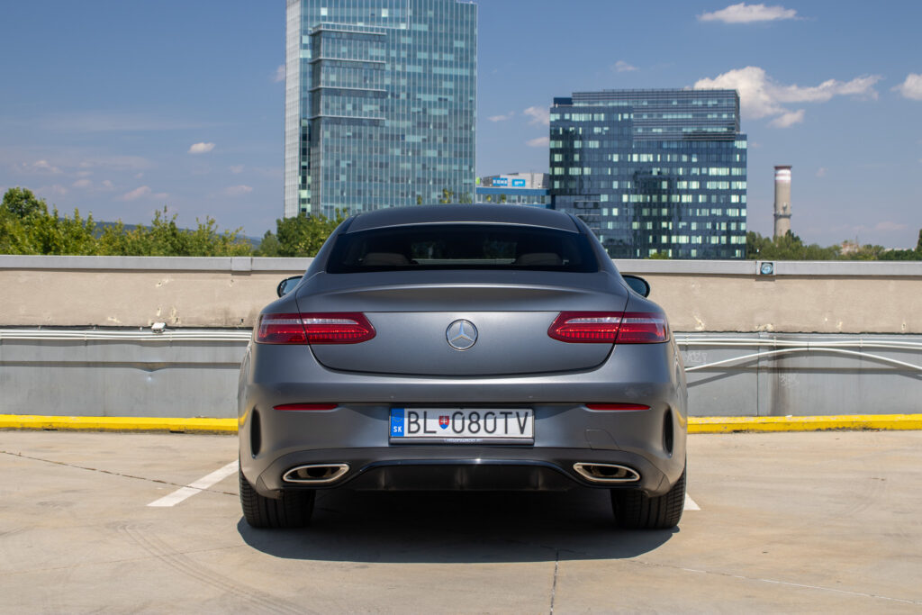 Mercedes-Benz E trieda Coupé