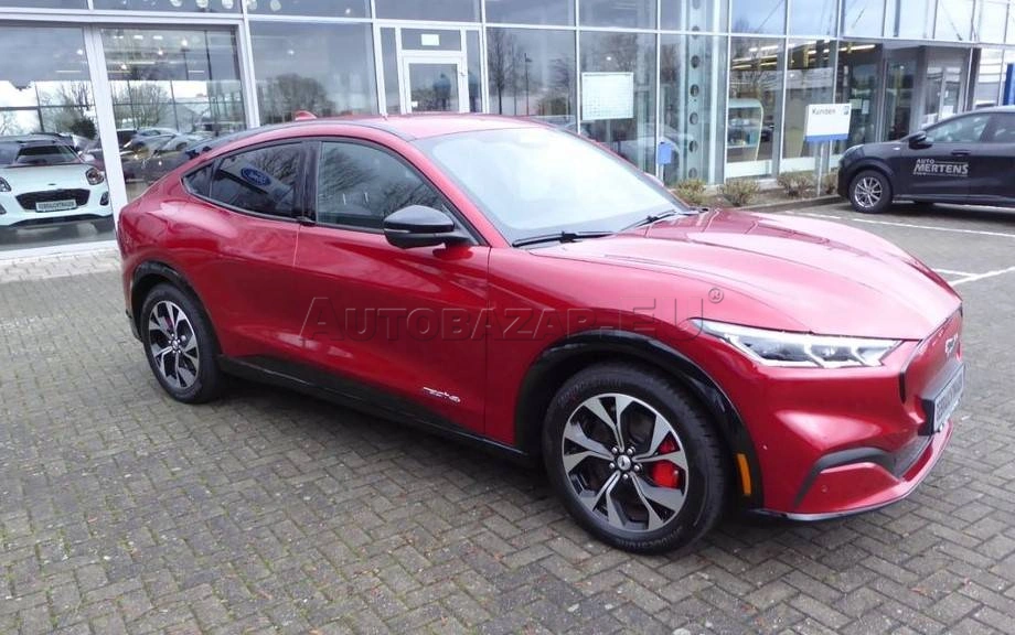 Ford Mustang Mach-E 75,7kWh AWD STD