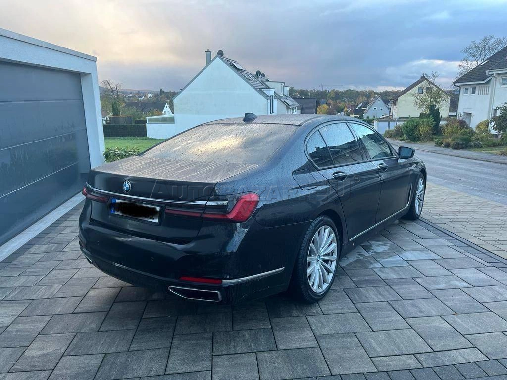 BMW Rad 7 730d mHEV A/T