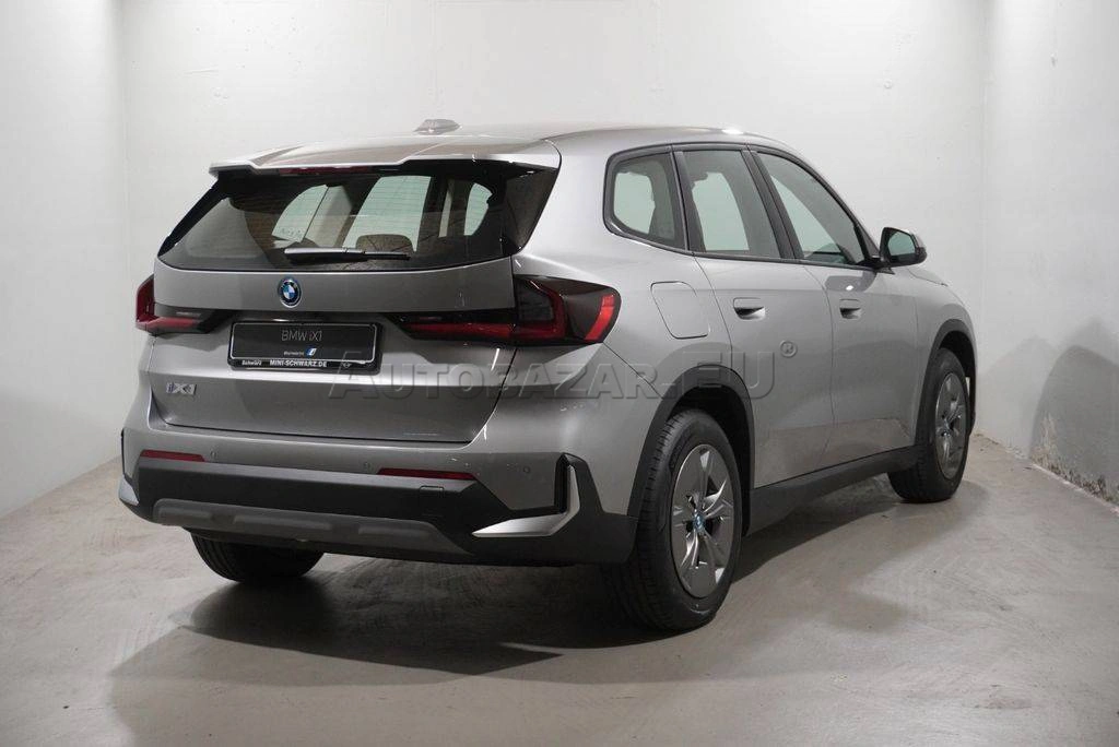 BMW iX1 xDrive