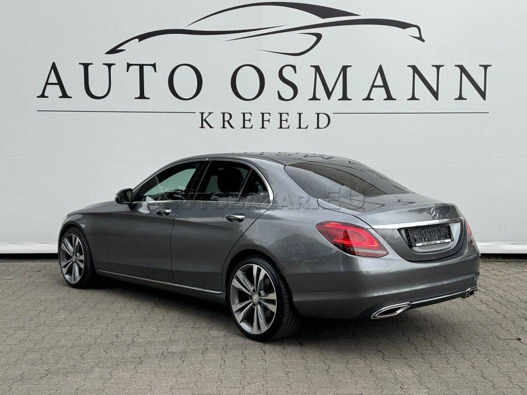 Mercedes-Benz C trieda Sedan 300 A/T