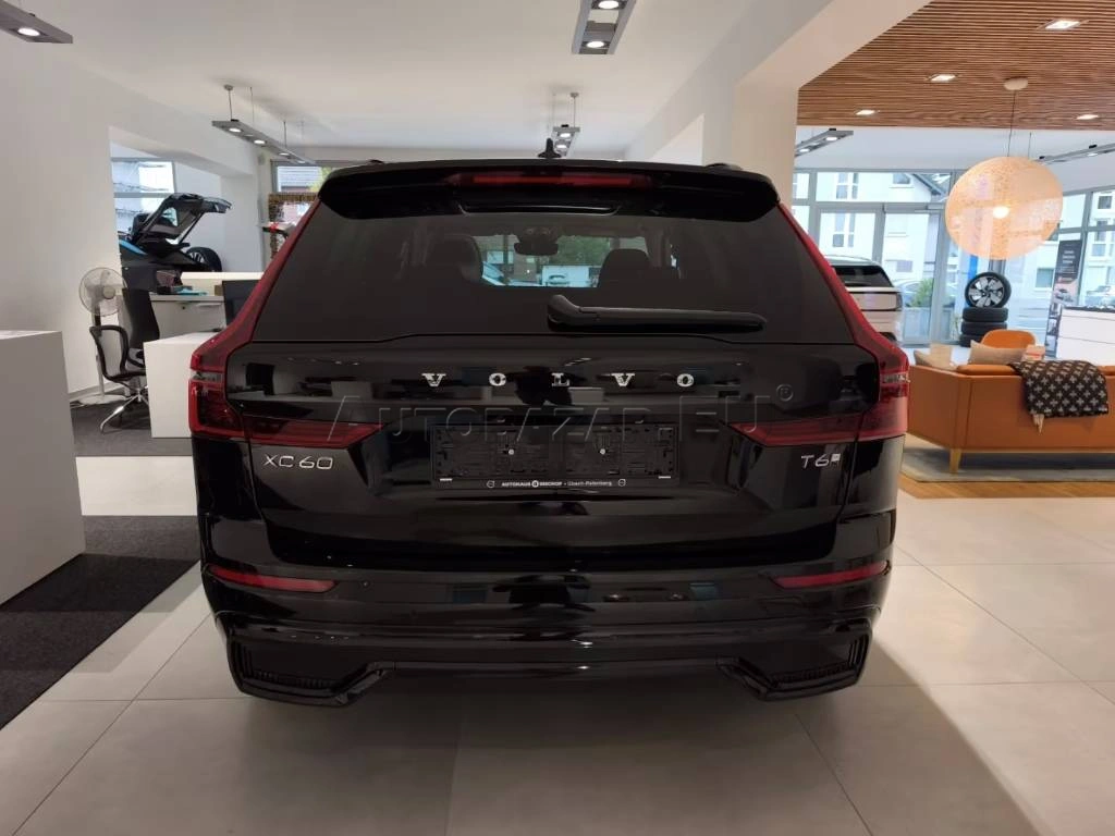Volvo XC60 T6 Plus Dark Recharge AWD
