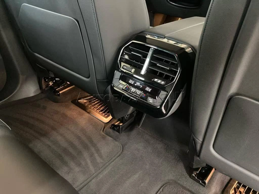 BMW iX 40 xDrive