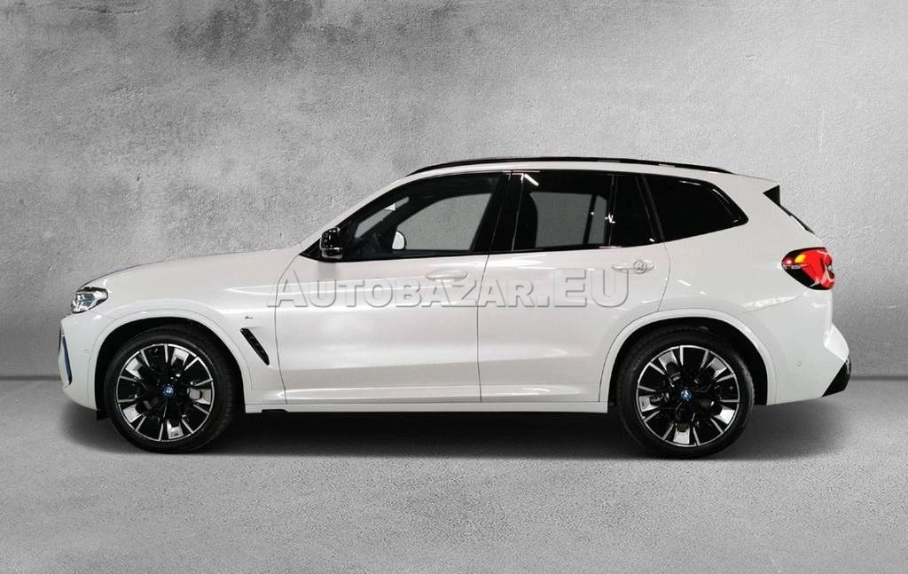 BMW iX3 A/T