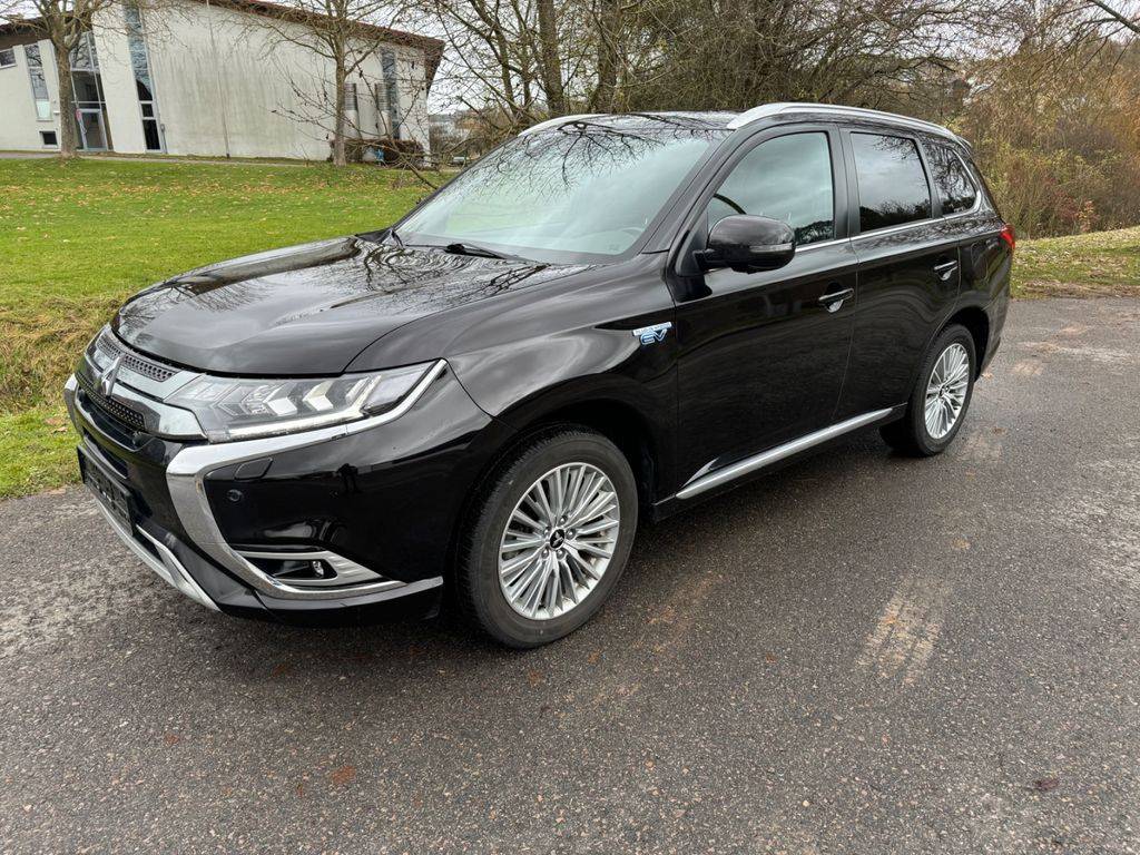 Mitsubishi Outlander 2.4 PHEV A/T