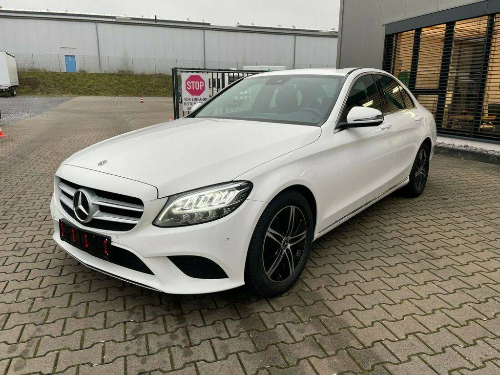 Mercedes-Benz C trieda Sedan 220 d A/T
