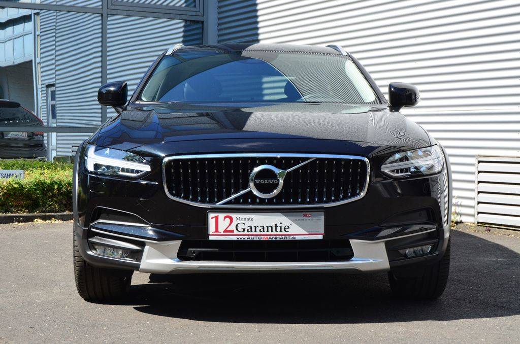 Volvo V90 CC D4 2.0L Cross Country Pro AWD A/T