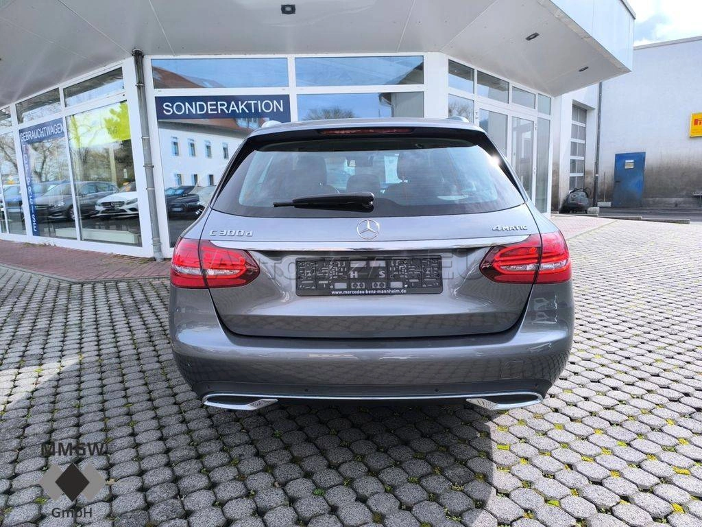 Mercedes-Benz C trieda Kombi 300 d A/T 4MATIC
