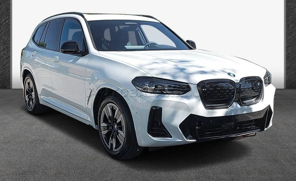 BMW iX3 A/T