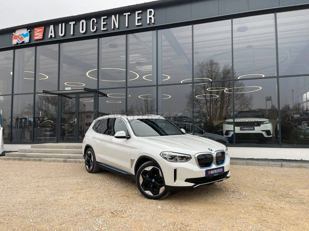 BMW iX3 A/T