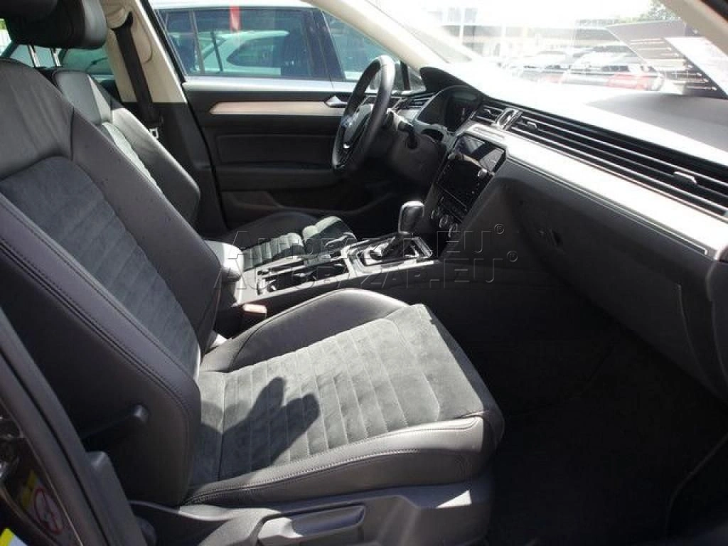 Volkswagen Passat 1.5 TSI EVO OPF Highline DSG