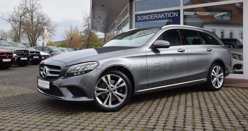 Mercedes-Benz C trieda Kombi 300 d A/T 4MATIC