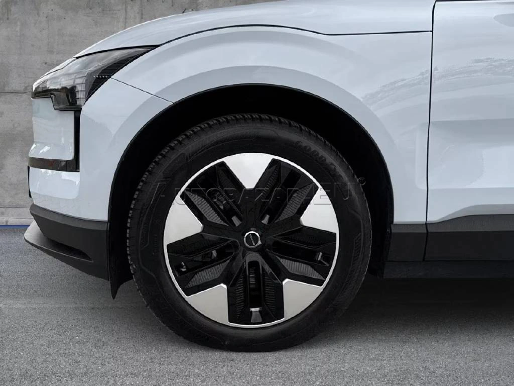 Volvo EX30 Plus 2WD