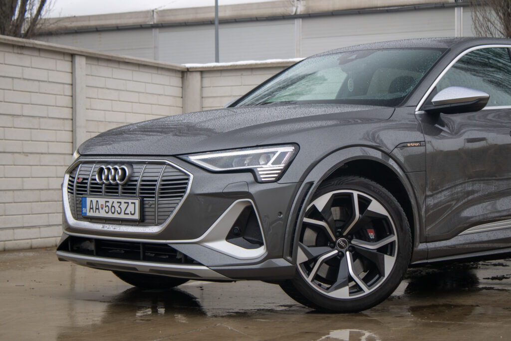 Audi e-tron