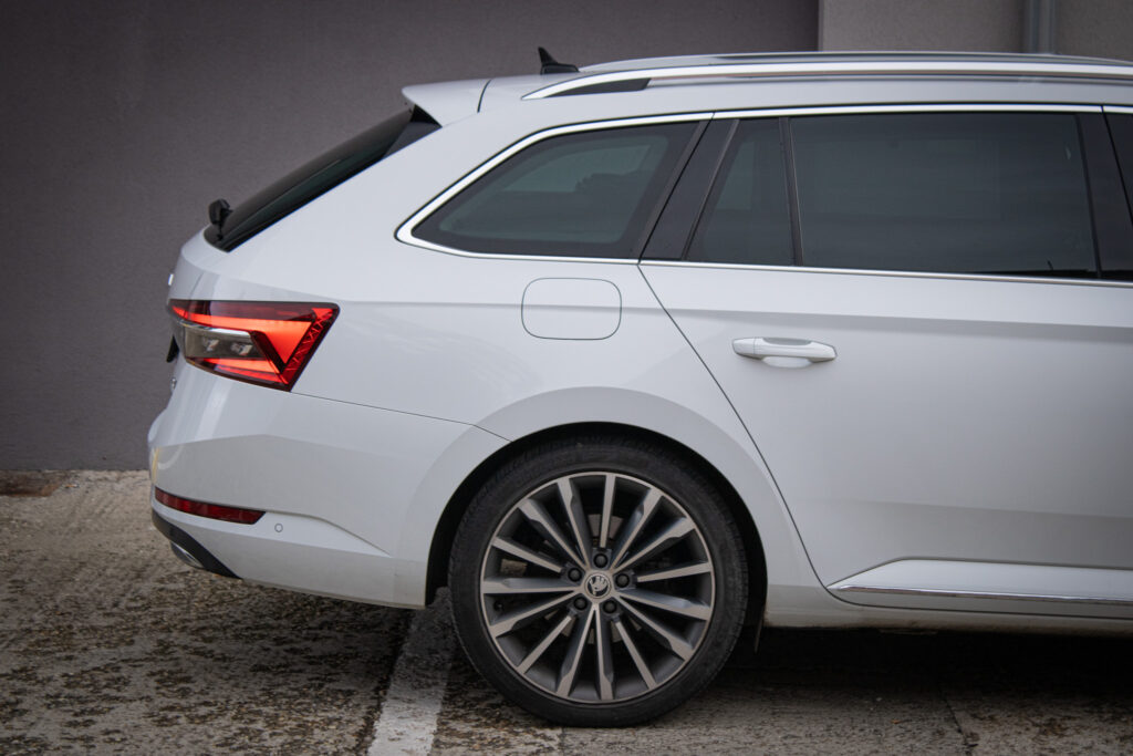 Škoda Superb Combi