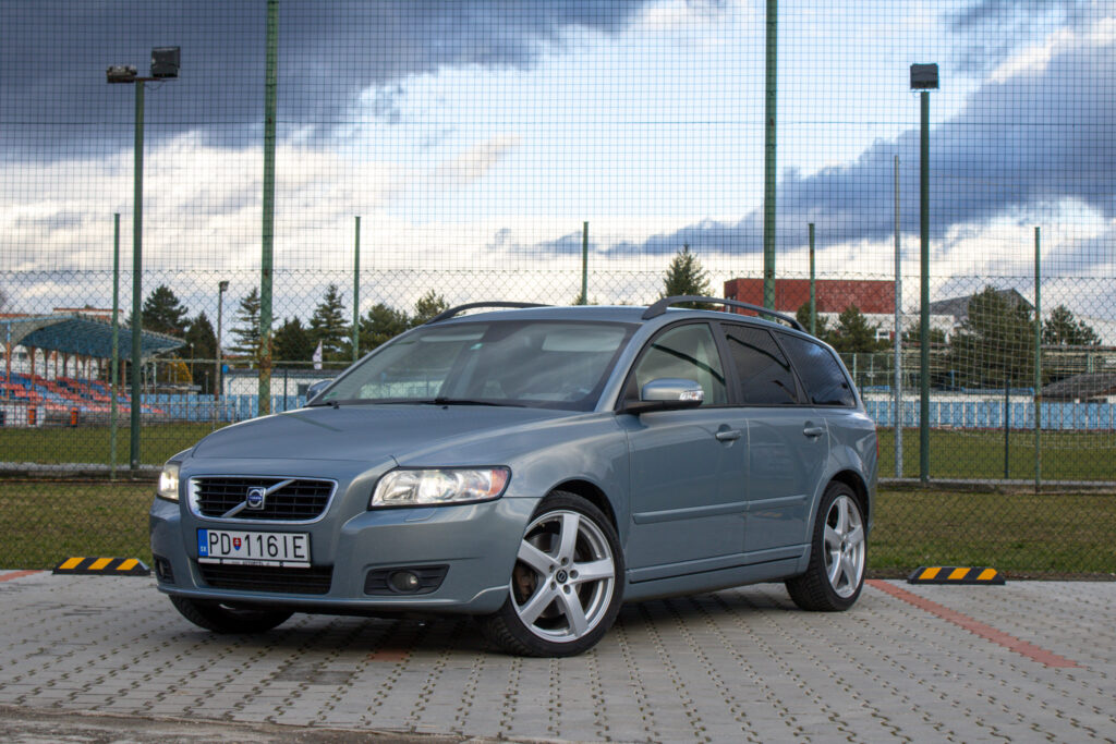 Volvo V50