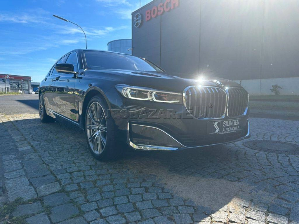 BMW Rad 7 750i xDrive A/T