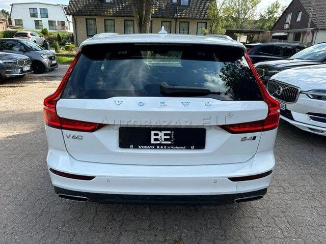 Volvo V60 CC B4 mHEV Cross Country  A/T AWD
