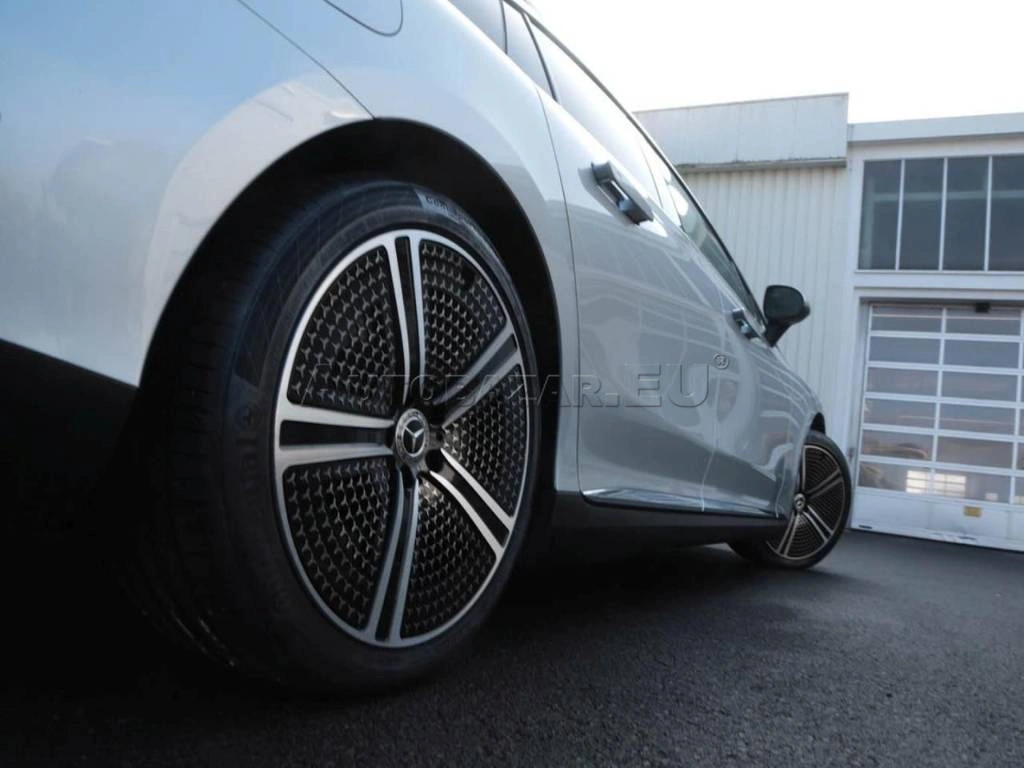 Mercedes-Benz EQE 350+
