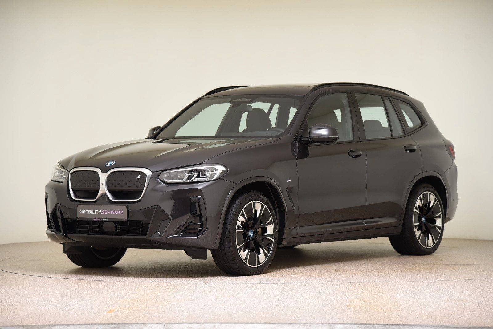 BMW iX3 A/T