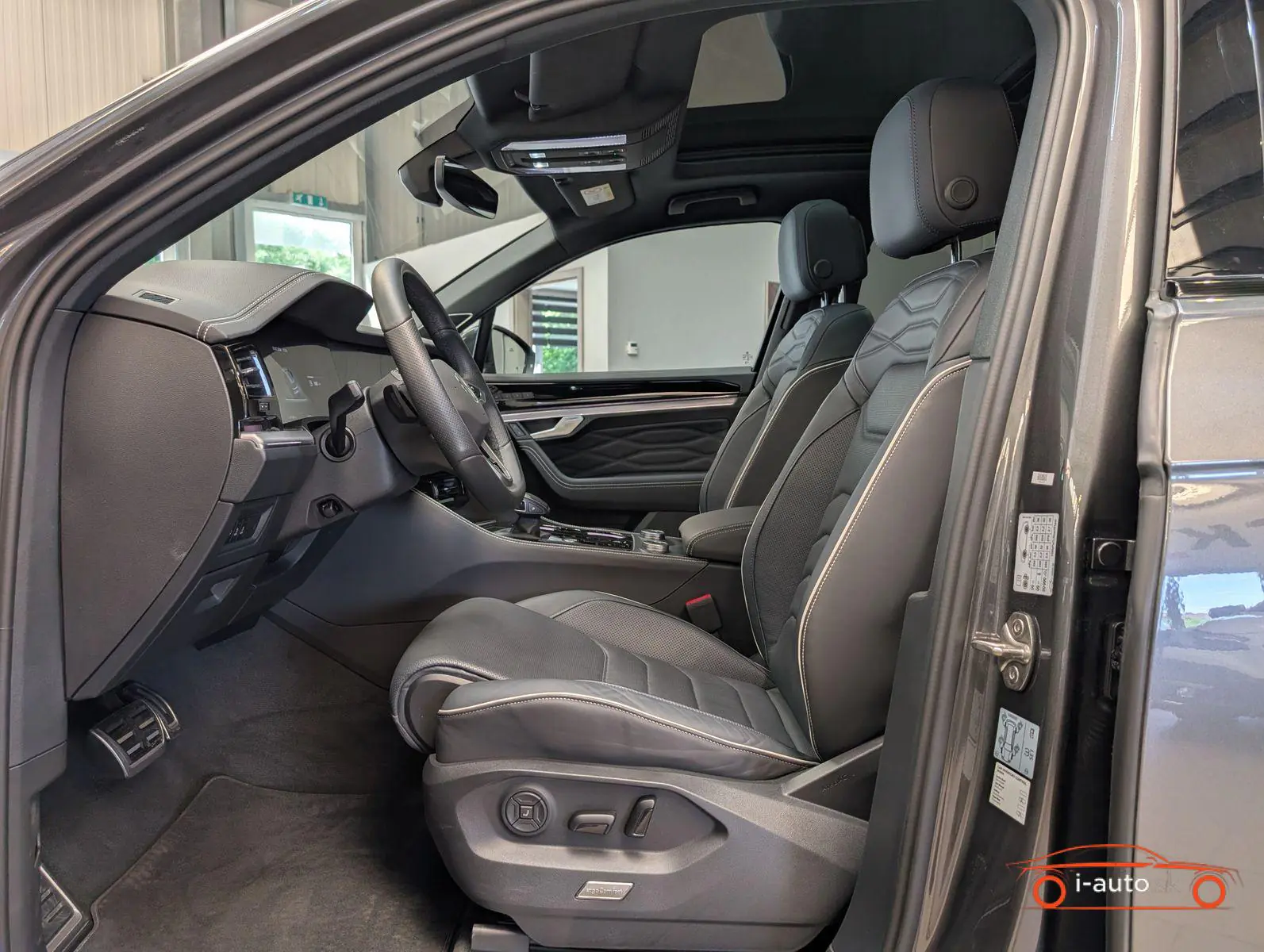 Volkswagen Touareg 2025 na predaj – fotografia 11