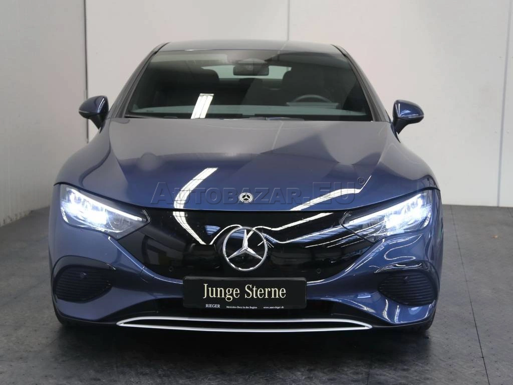Mercedes-Benz EQE 300