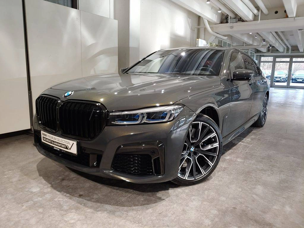 BMW Rad 7 750i xDrive A/T