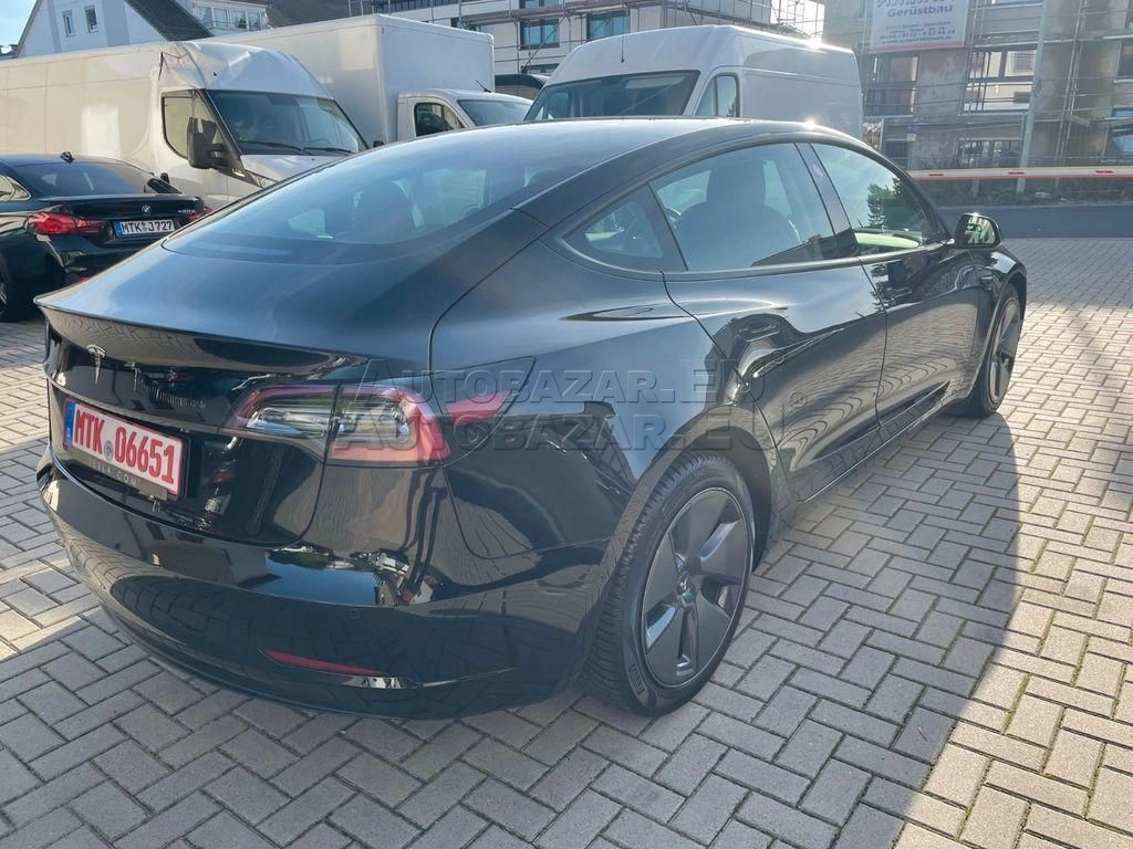 Tesla Model 3 Standard Range Plus 54kWh RWD