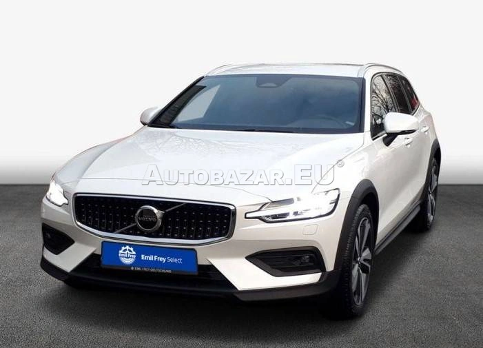 Volvo V60 CC B4 mHEV Plus A/T AWD