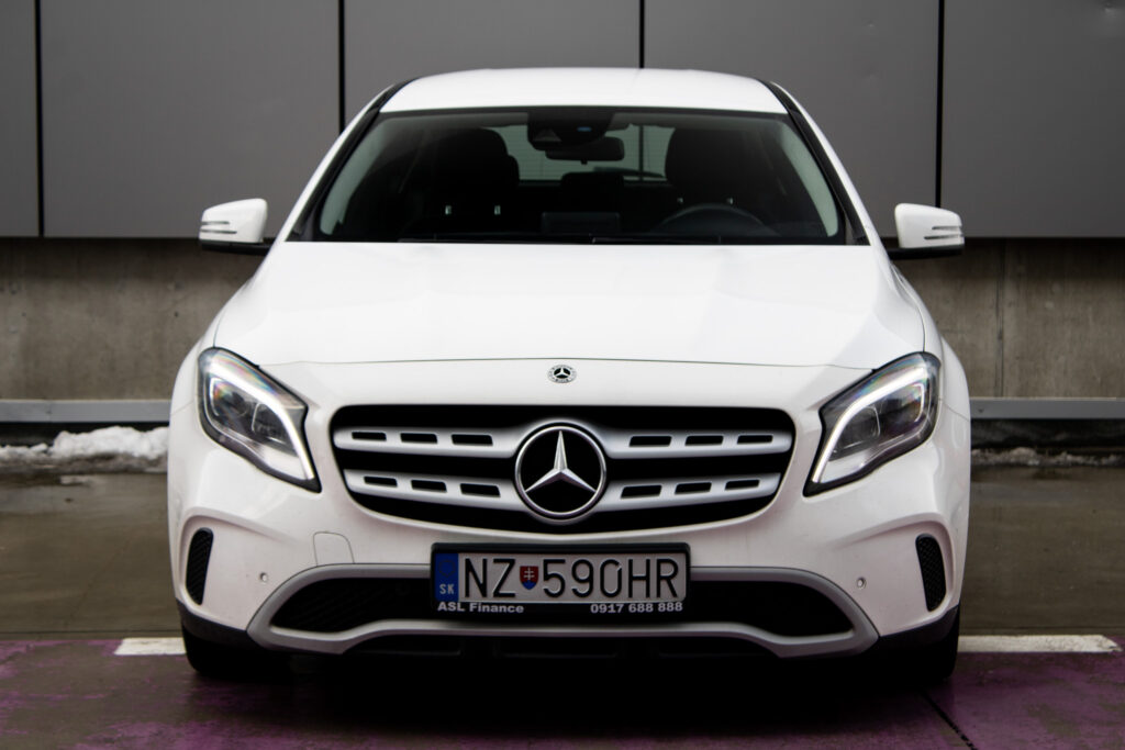Mercedes-Benz GLA trieda