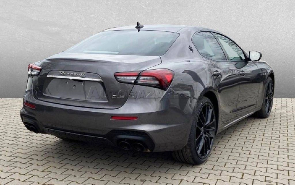 Maserati Ghibli Modena SQ4