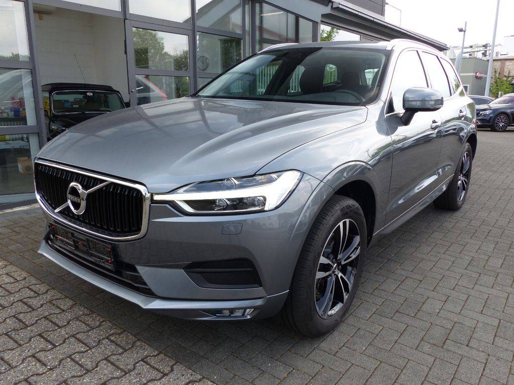 Volvo XC60 B4 Momentum Pro AWD A/T
