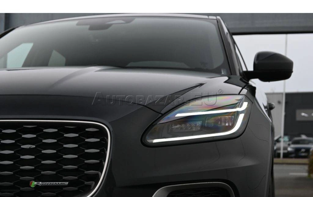 Jaguar E-Pace 2.0 I4 D165 MHEV R-Dynamic SE AWD