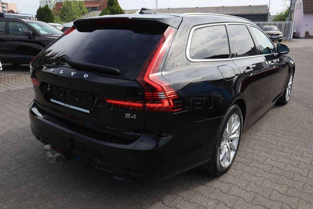 Volvo V90 B4 D Geartronic Momentum Pro
