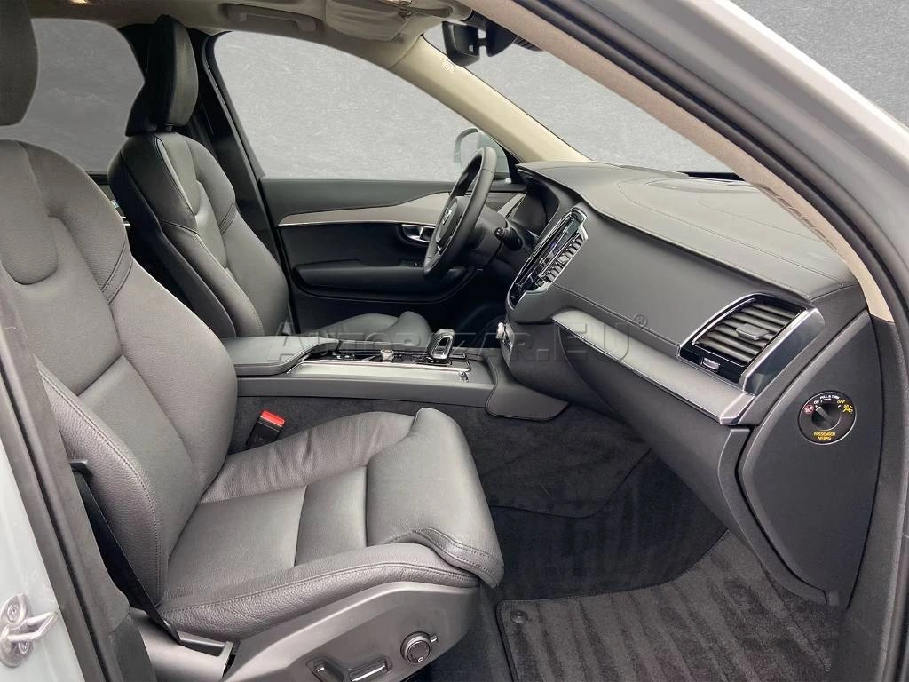 Volvo XC90 T8 AWD Ultra Bright