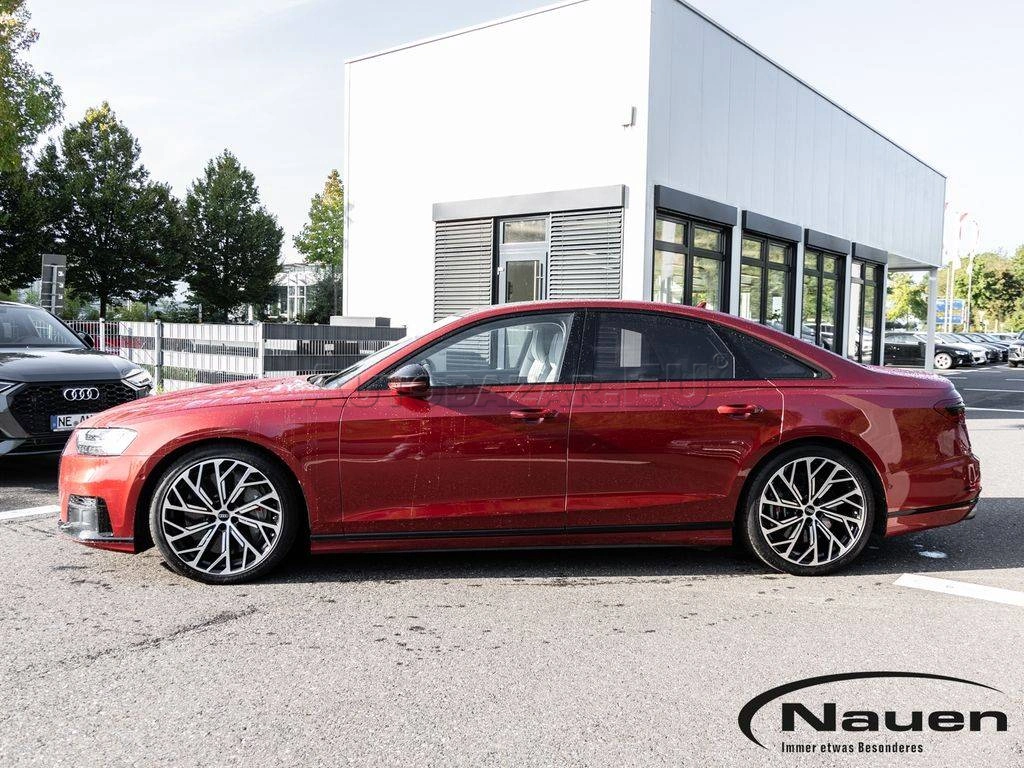 Audi S8