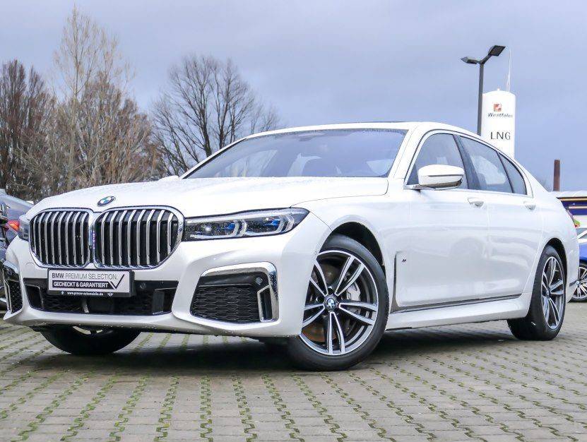 BMW Rad 7 750i xDrive A/T