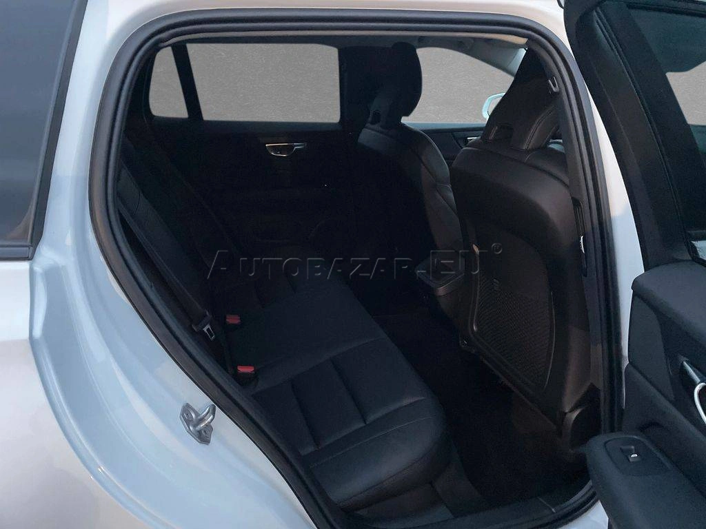 Volvo V60 CC B4 mHEV Cross Country Pro A/T AWD