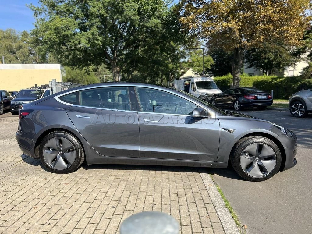 Tesla Model 3 Standard Range Plus 54kWh RWD