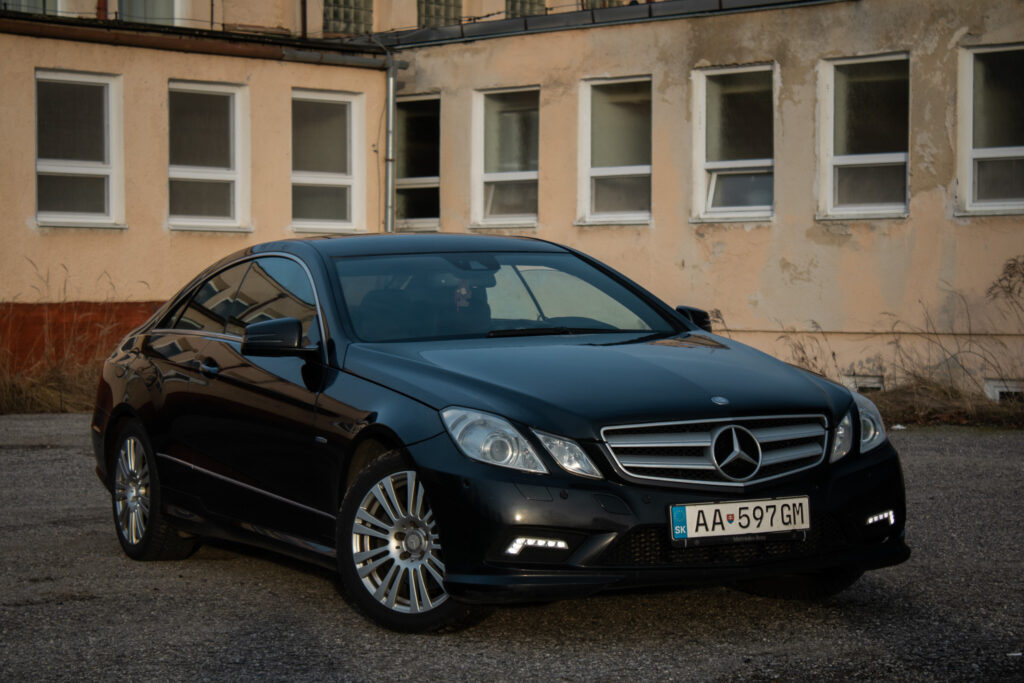 Mercedes-Benz E trieda Coupé