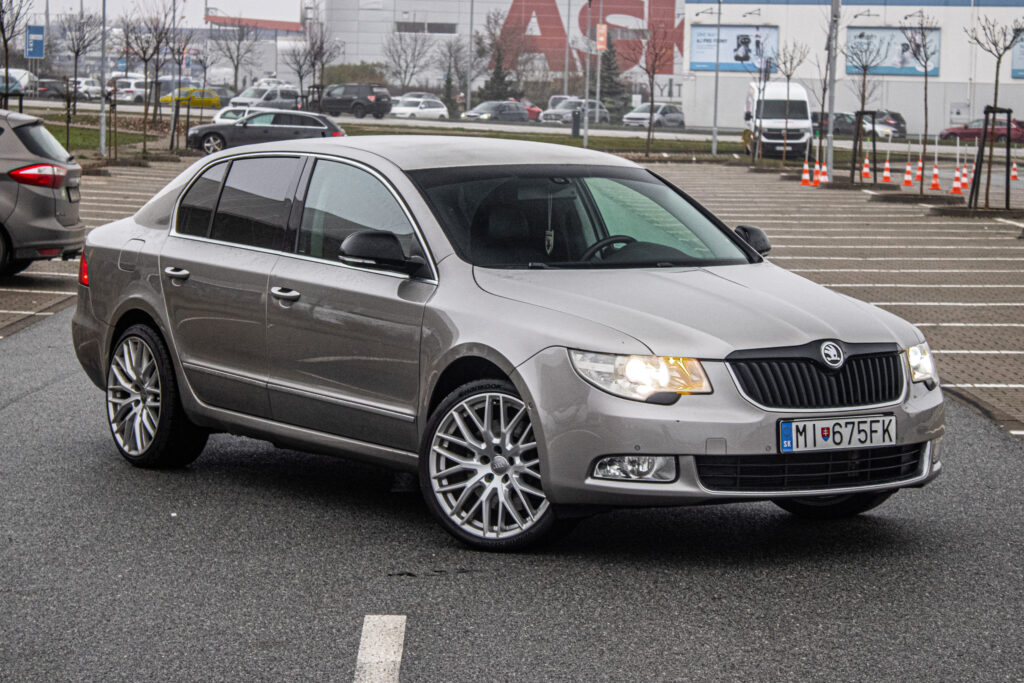 Škoda Superb