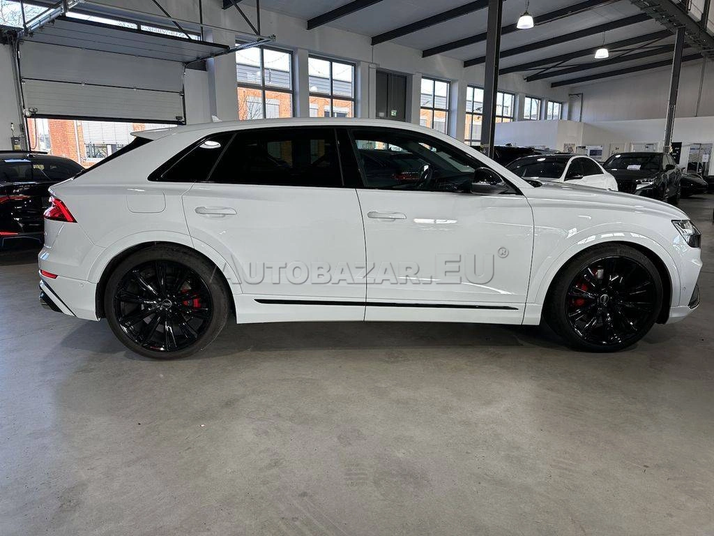Audi Q8 SQ8 TFSI mHEV quattro tiptronic