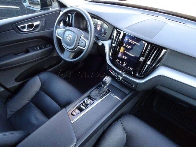 Volvo XC60 D4 Momentum Pro A/T