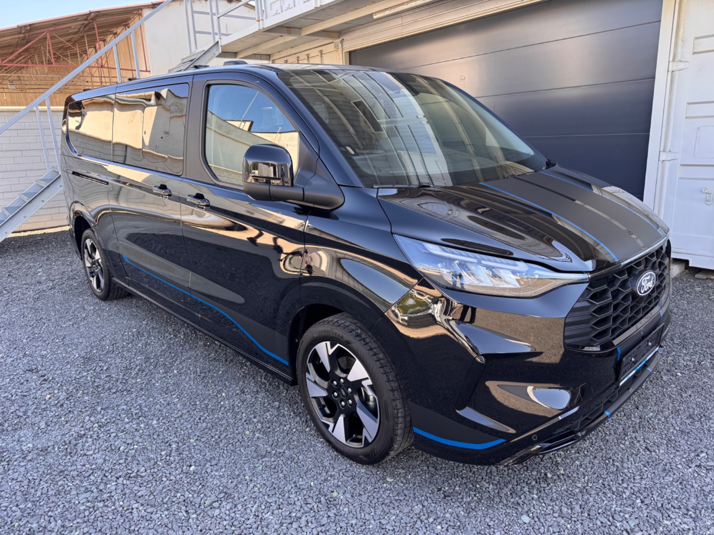 Ford Tourneo Custom 2.0 TDCi EcoBlue Active L2 A/T