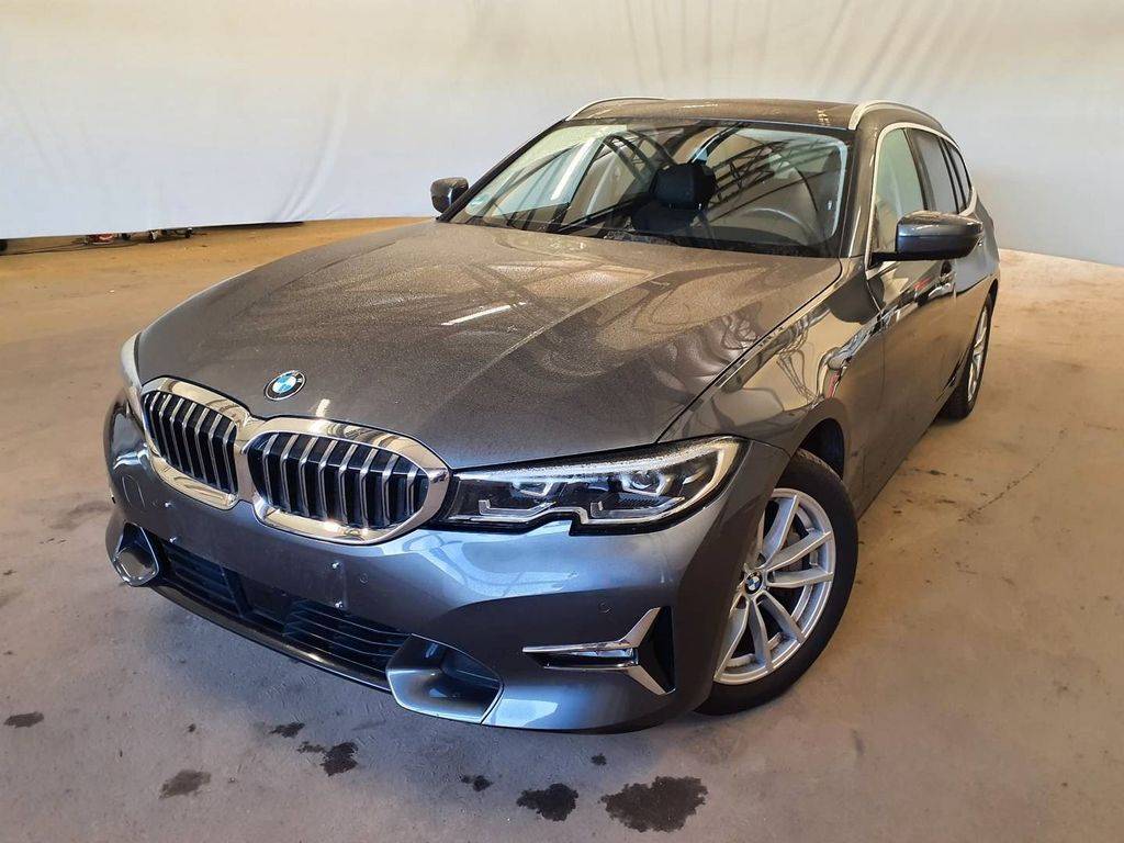 BMW Rad 3 Touring 330d  mHEV A/T